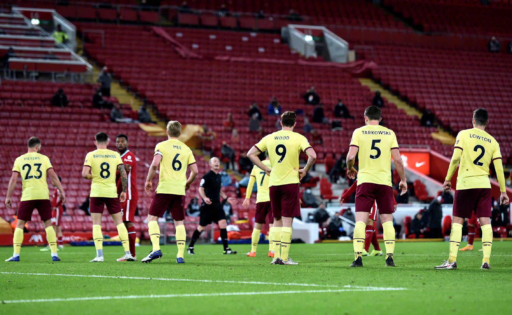 右翼政党A 右翼政党A